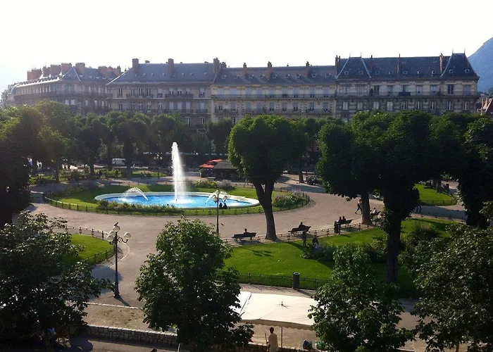 Place Victor Hugo גרנובל